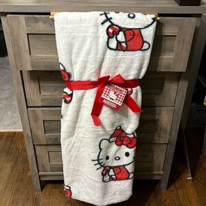 NWT HELLO KITTY FAUX FUR CANDY CANE CHRISTMAS BLANKET